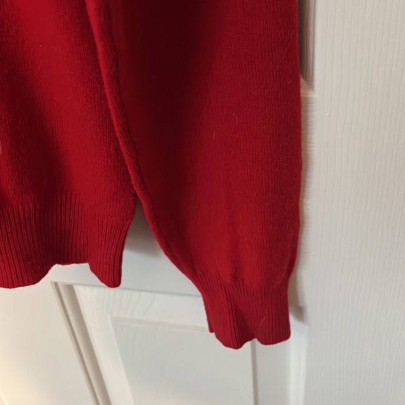Two Ply Cashmere Red long sleeves turtleneck sweater - Picture 4 of 5